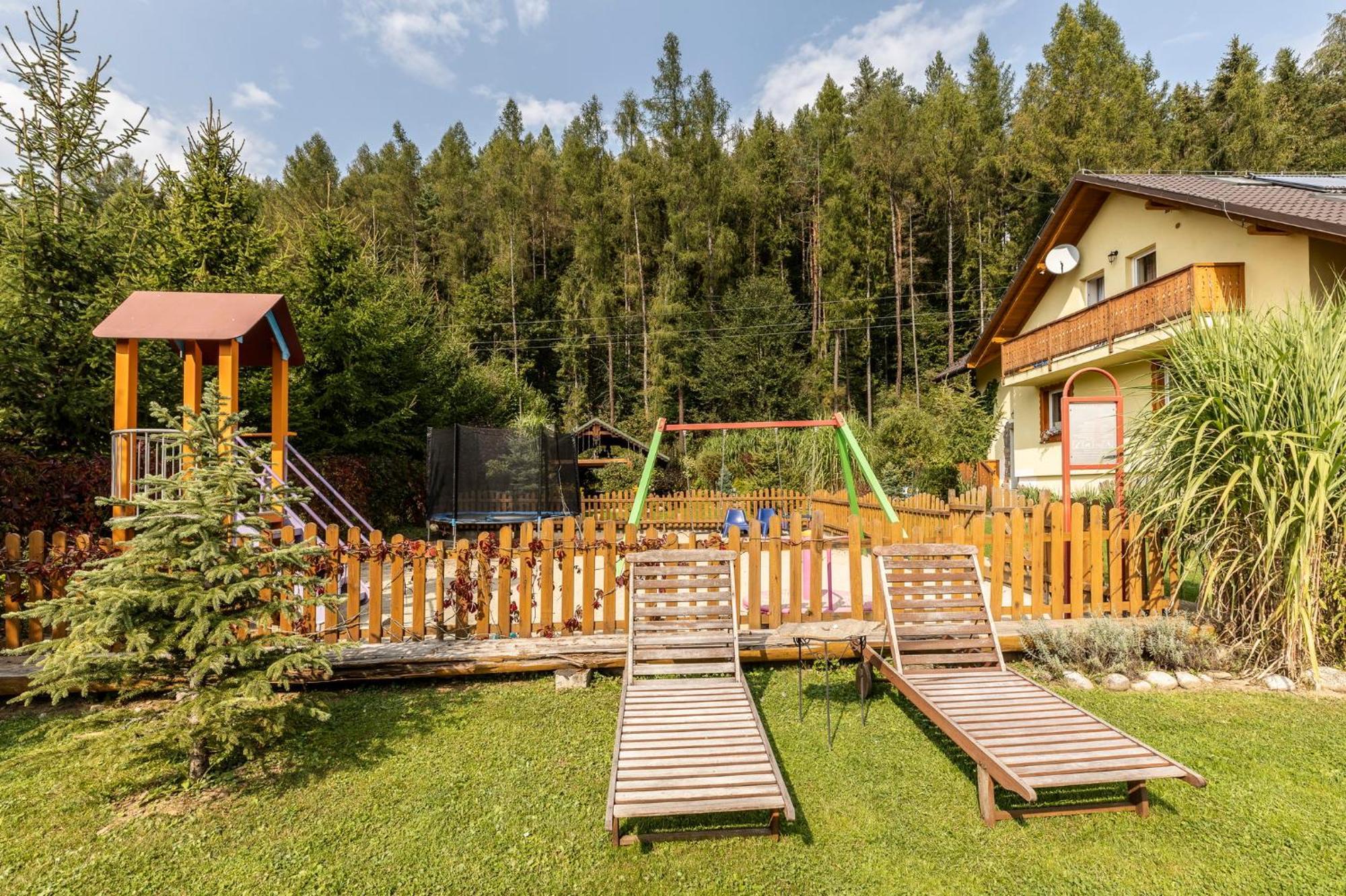 Zielona Owieczka Apartment Niedzica Zamek