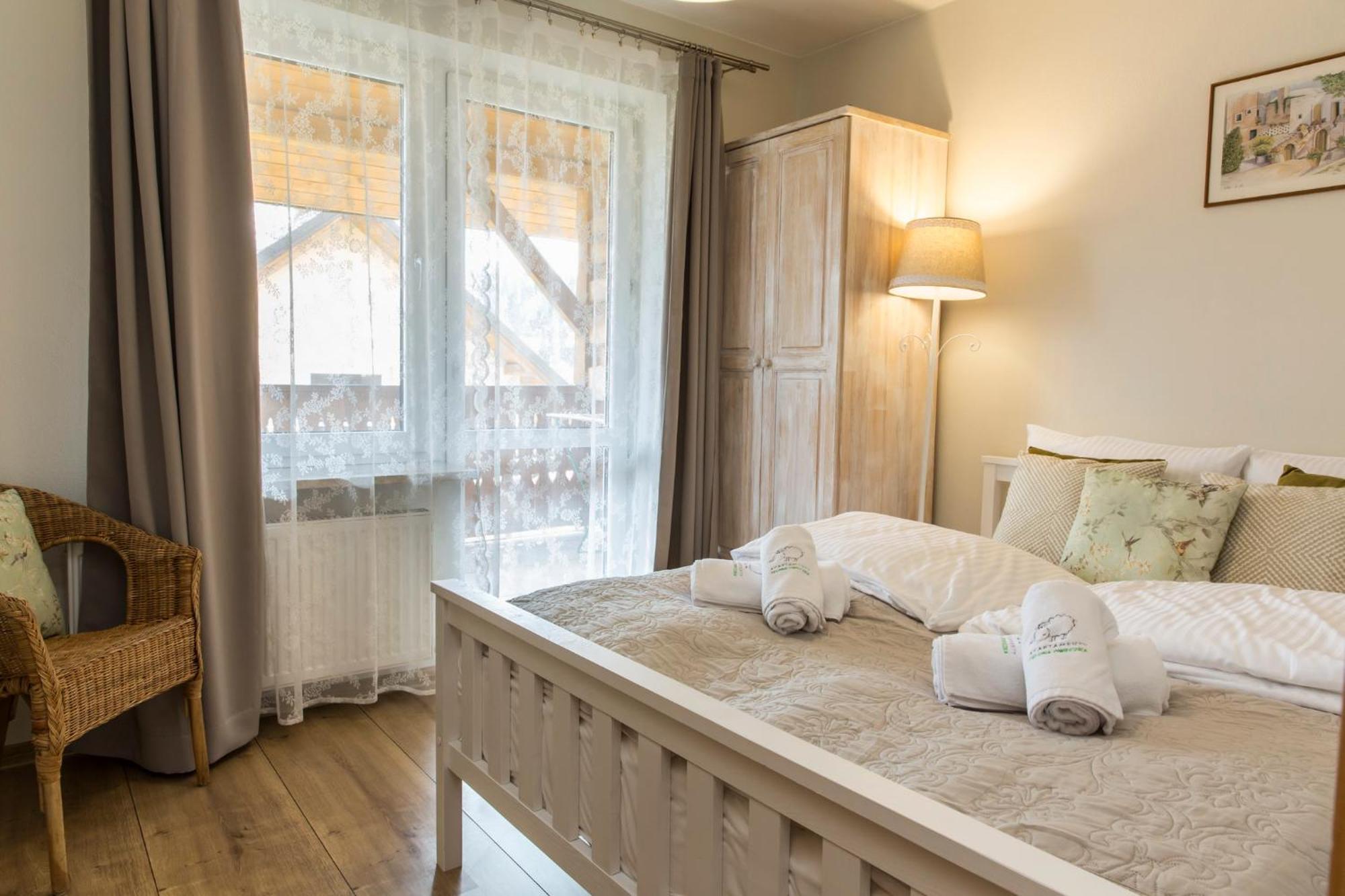 Zielona Owieczka Apartment Niedzica Zamek